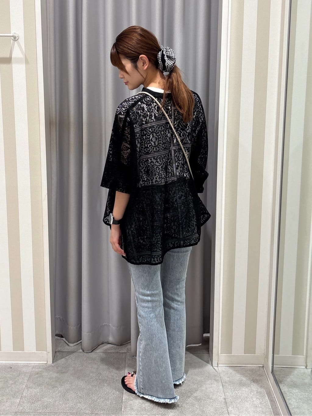 Rikaさんの「SHOO･LA･RUE｜【ひんやり/S-LL】ストレッチフレアデニム」を使ったコーディネート