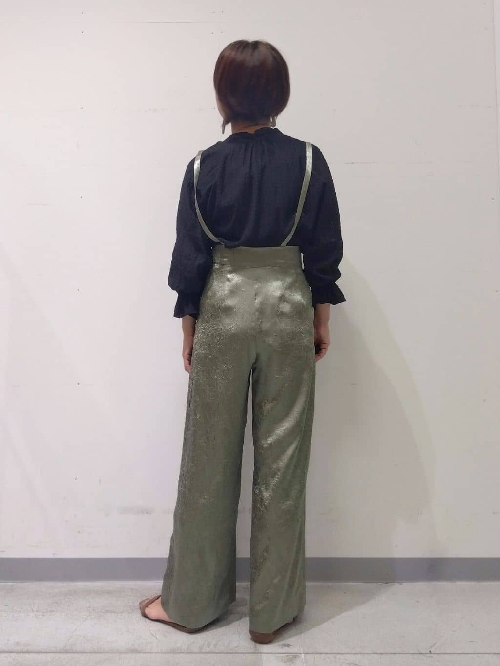 Kさんの「INDIVI｜【洗える／シャーリング素材】ボリューム袖エアリーブラウス」を使ったコーディネート