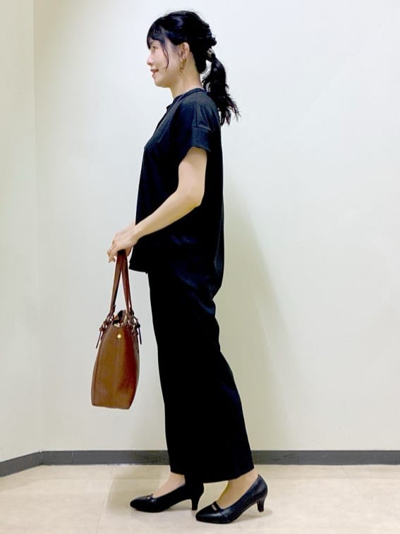  beni_gingerさんの「Reflect｜【E‐QUALITY／ウエスト総ゴム／セットアップ／単品使いOK◎】ブラウス＋ストレートパンツセット」を使ったコーディネート