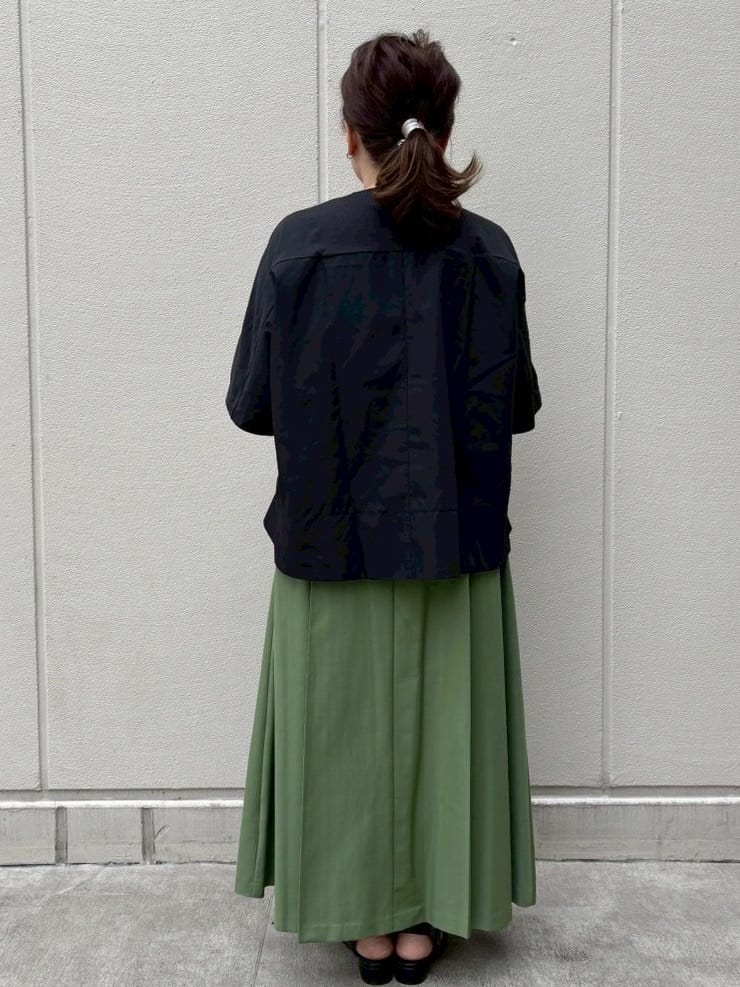 naomiさんの「OPAQUE.CLIP｜◆バックフハクドッキングAラインカットソー【洗濯機洗い可】」を使ったコーディネート