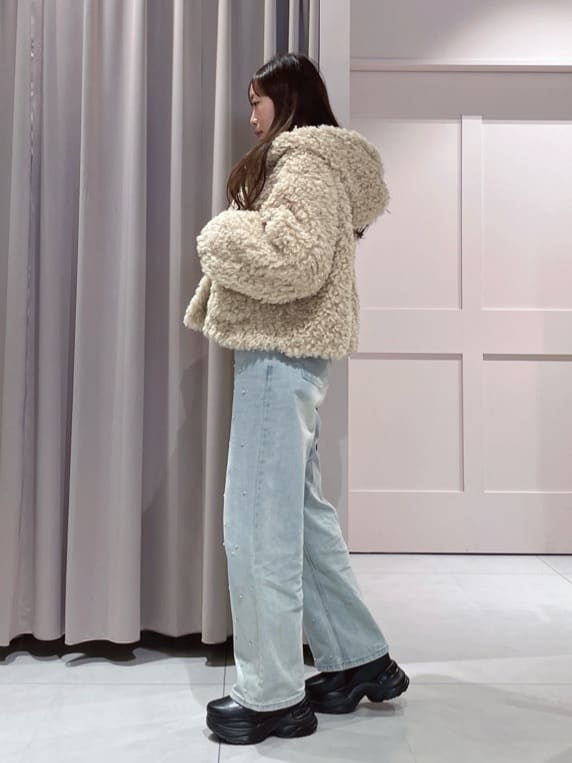 maiさんの「ESPERANZA｜スニーカーソールニットショートブーツ」を使ったコーディネート