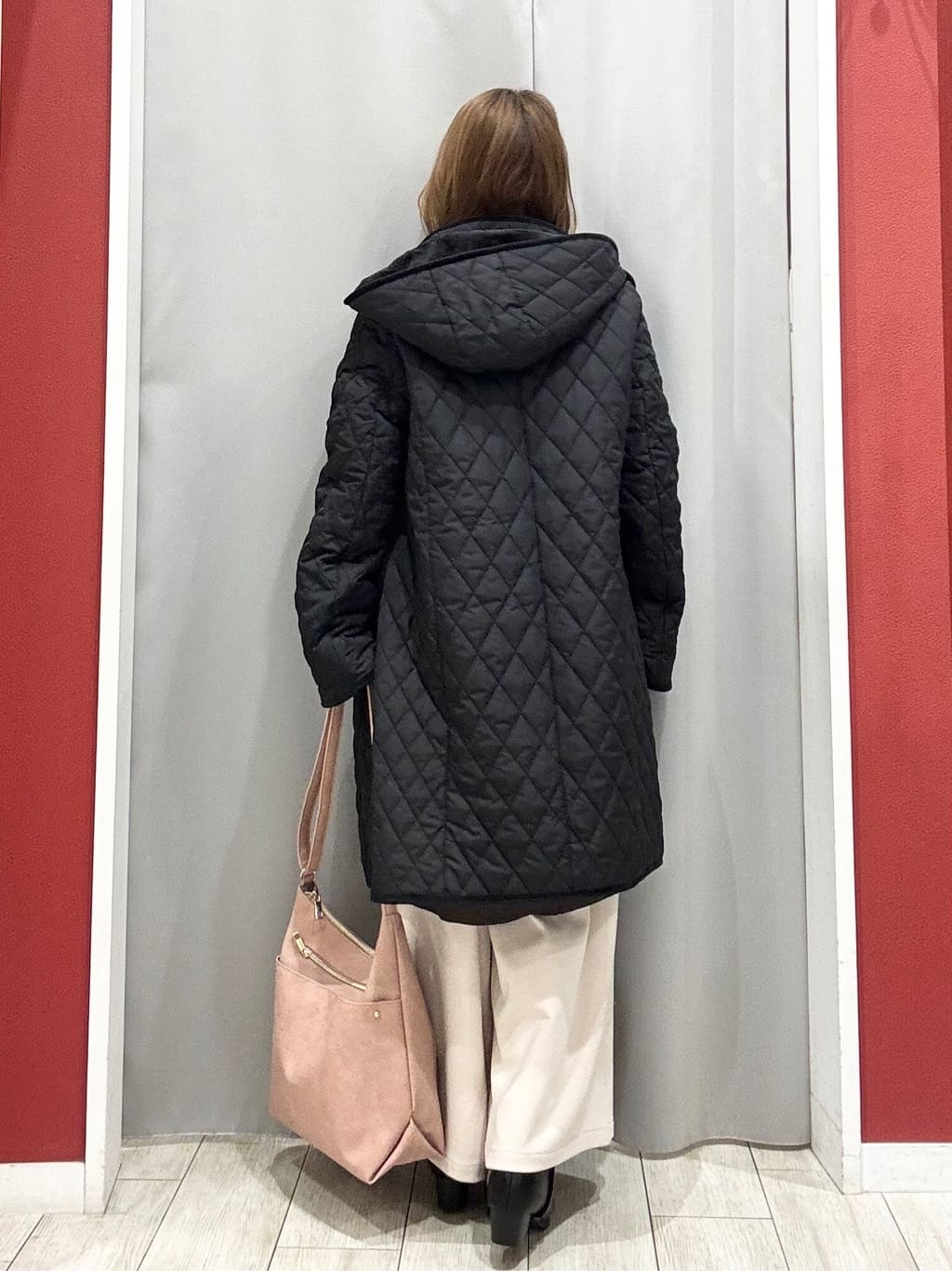 shioさんの「SHOO･LA･RUE｜【洗濯機可/S-LL】すっきり見えにこだわった コーデュロイチュニックワンピース」を使ったコーディネート