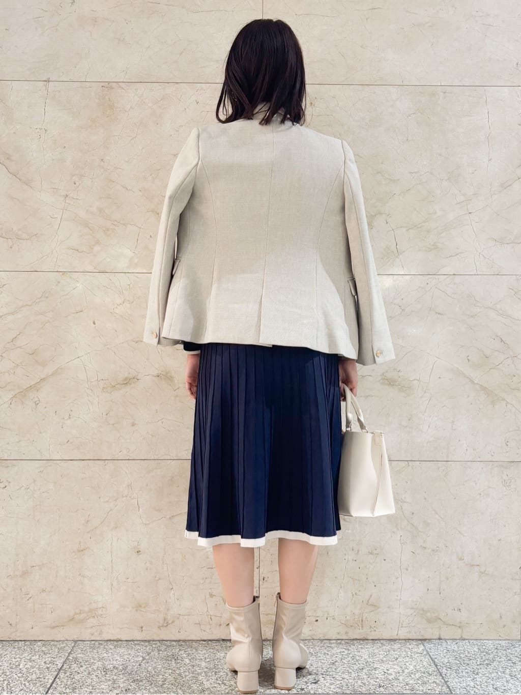このかさんの「index｜バイカラードッキング風ニットワンピース【洗濯機OK／抗ピル】」を使ったコーディネート
