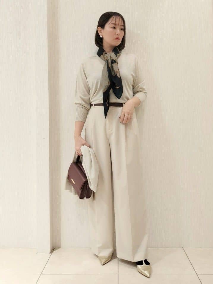 naokoさんの「UNTITLED｜【アンサンブル可/洗える】シルクウールカシミヤ ドルマンスリーブニット」を使ったコーディネート