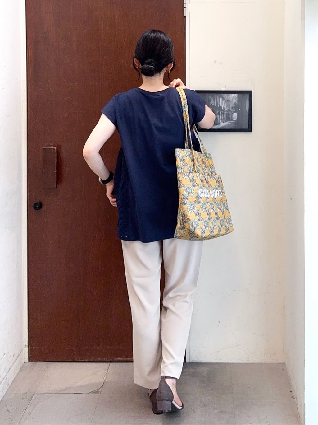 𝐇𝐢𝐫𝐨𝐦𝐢さんの「SHOO･LA･RUE｜【S-LL/体型カバー】インせずサマ見え レースドッキングトップス」を使ったコーディネート