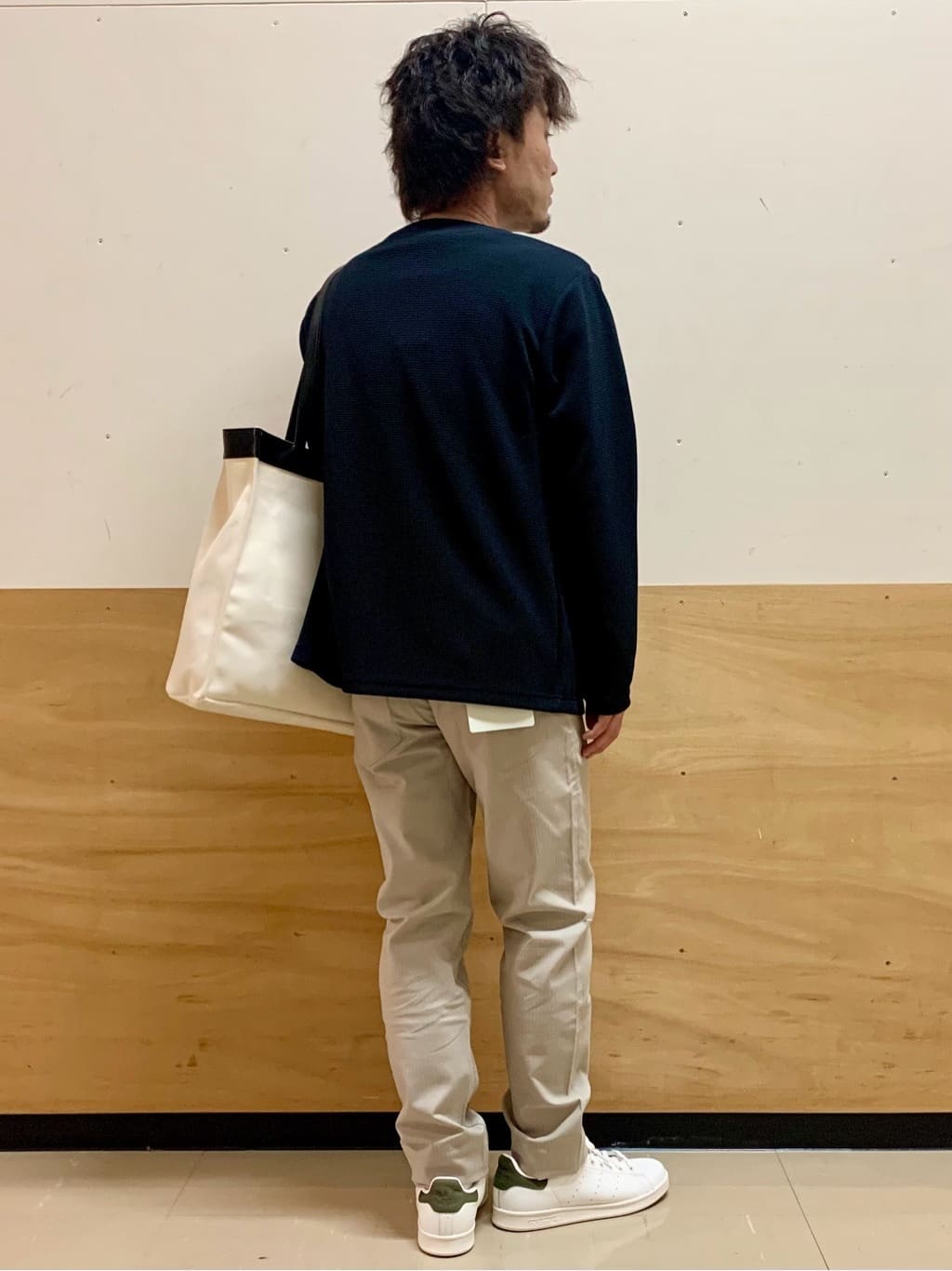 MATUさんの「THE SHOP TK｜【オールシーズン穿ける！】7DAYSストレッチへリンボンパンツ　ON&hArr;OFF兼用」を使ったコーディネート