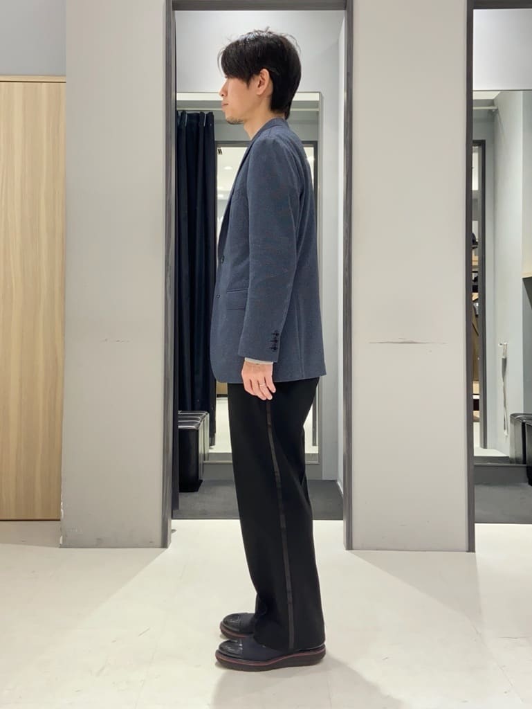 わいずみさんの「TAKEO KIKUCHI｜【多機能・軽量】シャドーライン リュック」を使ったコーディネート