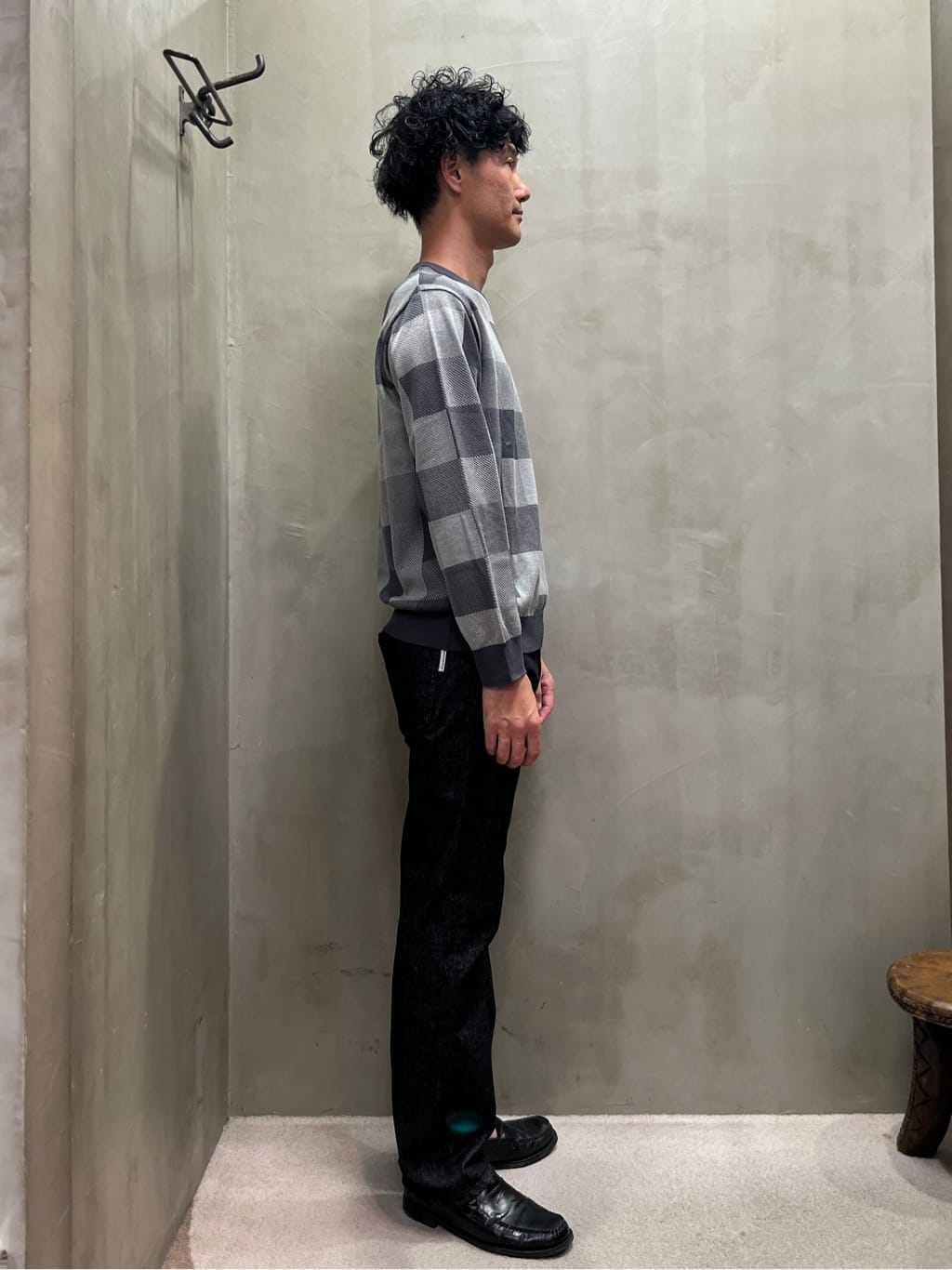 mutoさんの「TAKEO KIKUCHI｜【モンスターストレッチ】日本製 ワンウォッシュ デニムパンツ」を使ったコーディネート