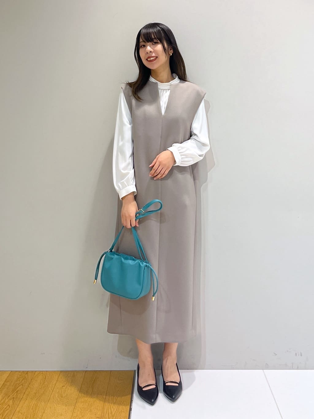 cotaniさんの「grove｜◆【マシンウォッシュ／防シワ】プリーツネックブラウス」を使ったコーディネート