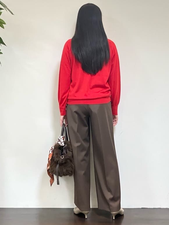 カレンさんの「UNTITLED｜【アンサンブル可/洗える/Vネック】ウールシルクカーディガン」を使ったコーディネート