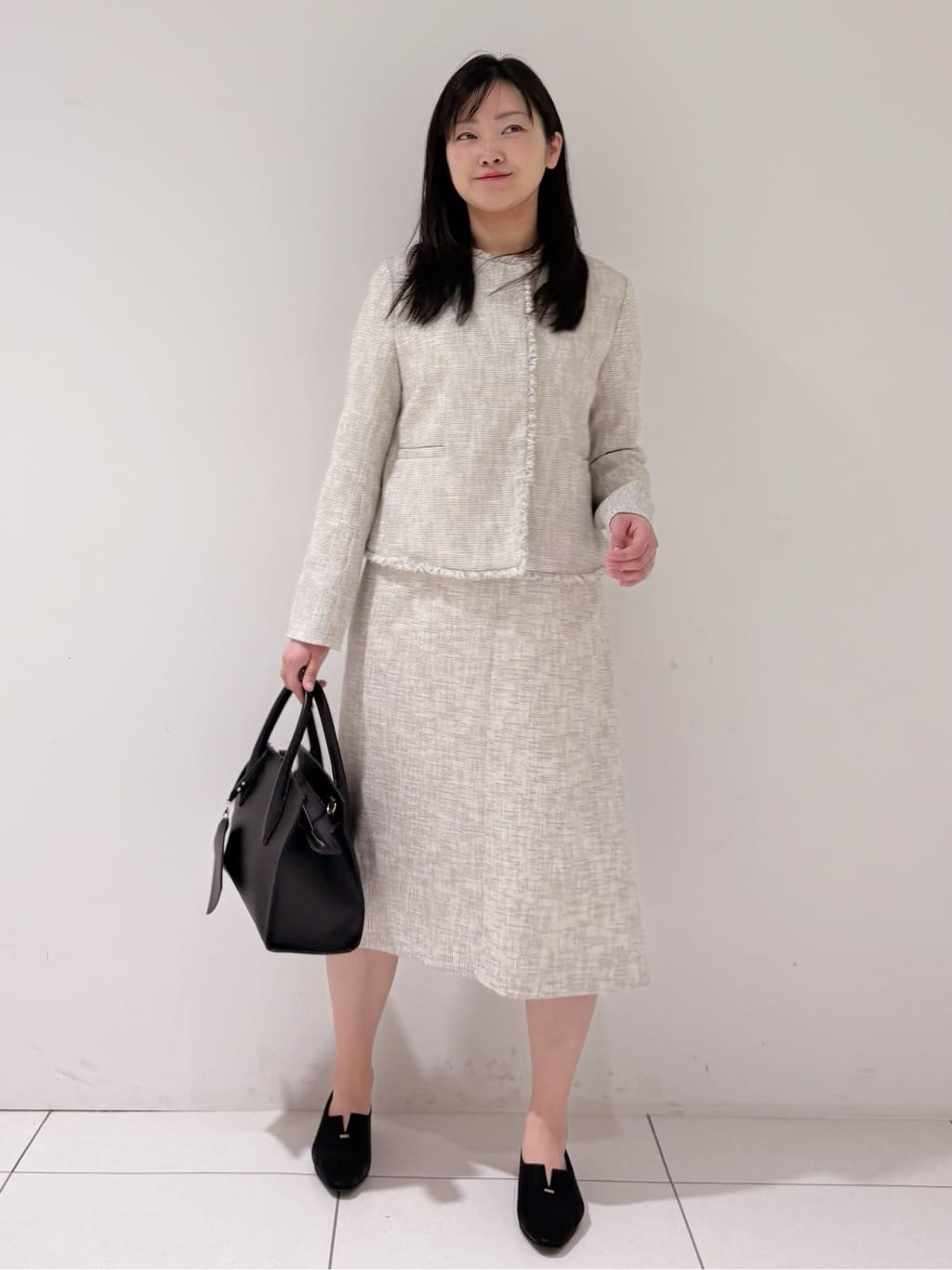momokoさんの「INDIVI｜【軽量／SETUP可能】ストレッチツイードジャケット」を使ったコーディネート