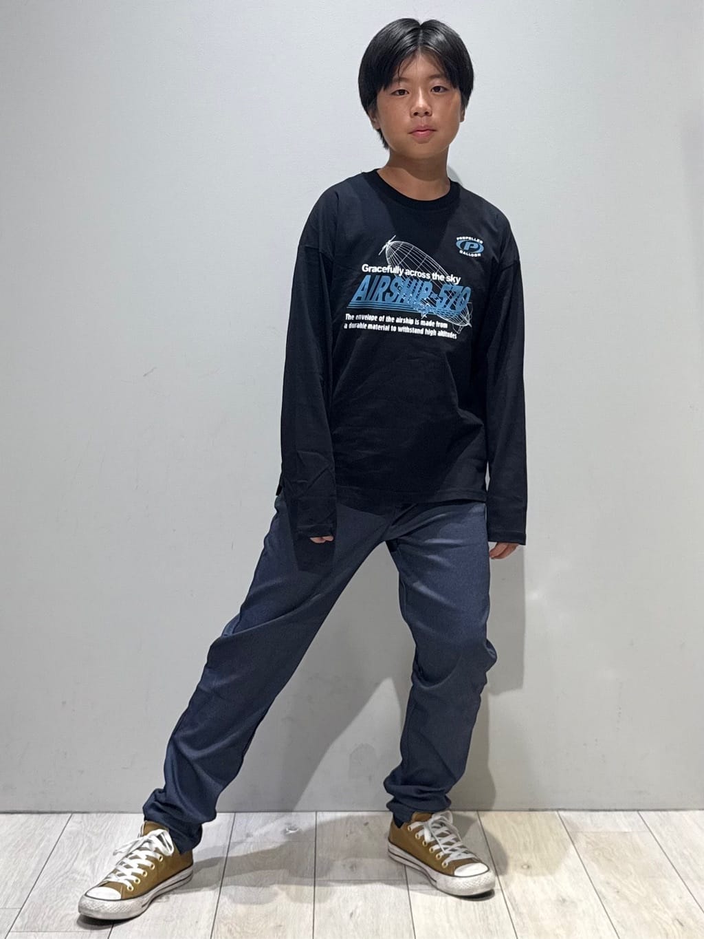kuboさんの「THE SHOP TK｜【110－160／6色展開】コットン長袖Ｔシャツ/洗濯機OK」を使ったコーディネート