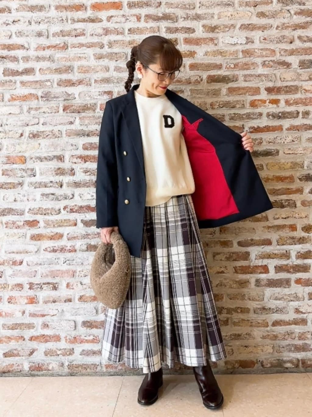 Yasucoさんの「Dessin｜【洗える】Dサガラ刺繍ワッペン付きニット」を使ったコーディネート