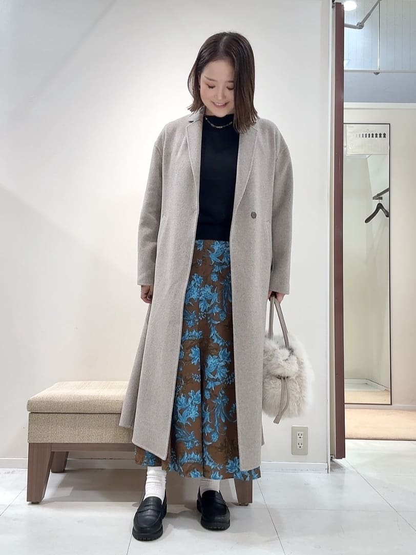 YUIさんの「UNTITLED｜【ロング丈/軽やか】テーラード　リバーコート」を使ったコーディネート