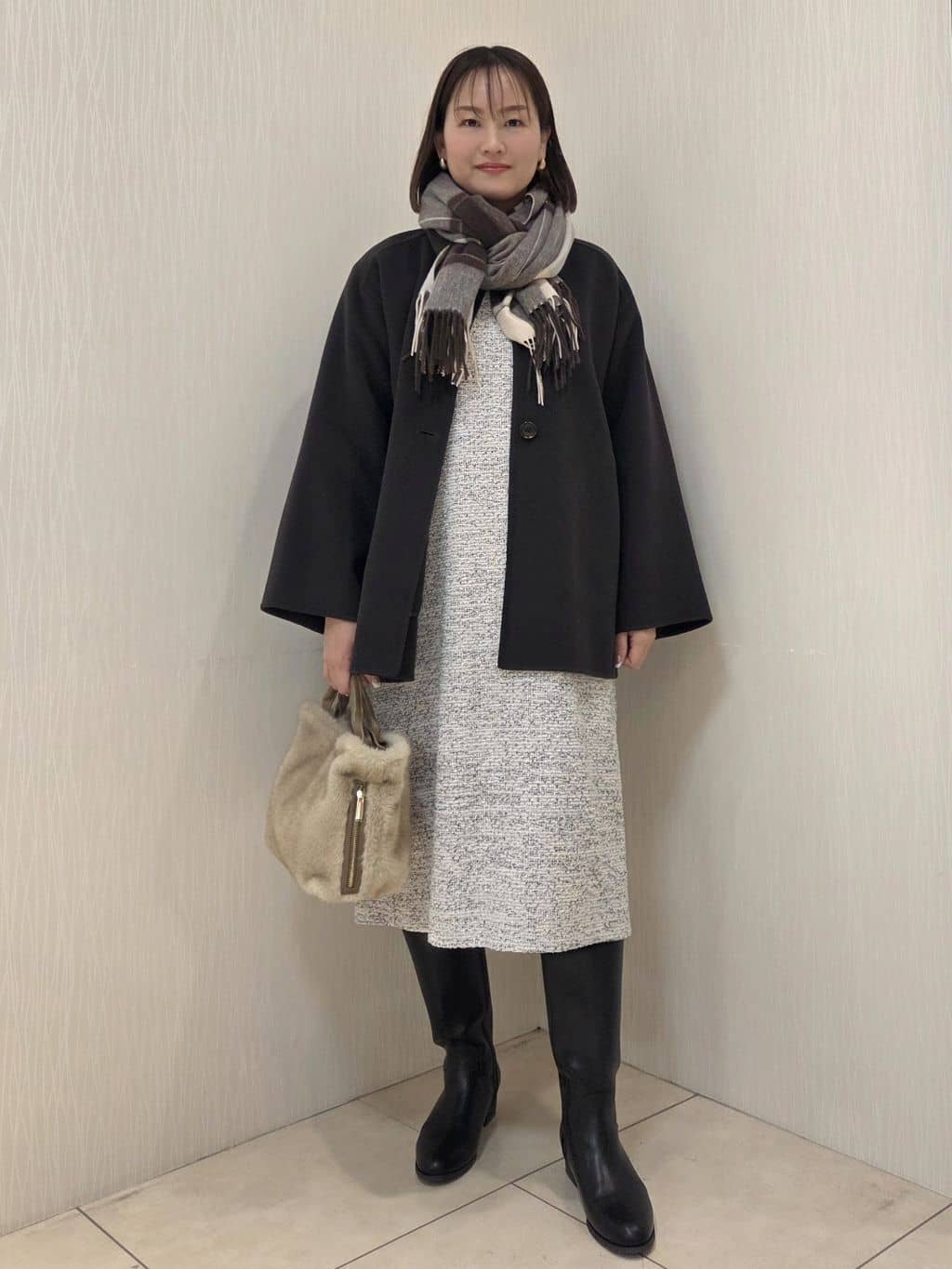 naokoさんの「UNTITLED｜【ミディ丈/軽やか】セミラグランリバー コート」を使ったコーディネート