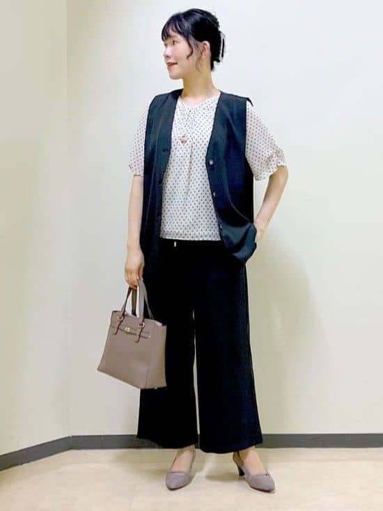  beni_gingerさんの「Reflect｜【ウエスト総ゴム／セットアップ／単品使いOK◎】ベスト＋ストレートパンツセット」を使ったコーディネート