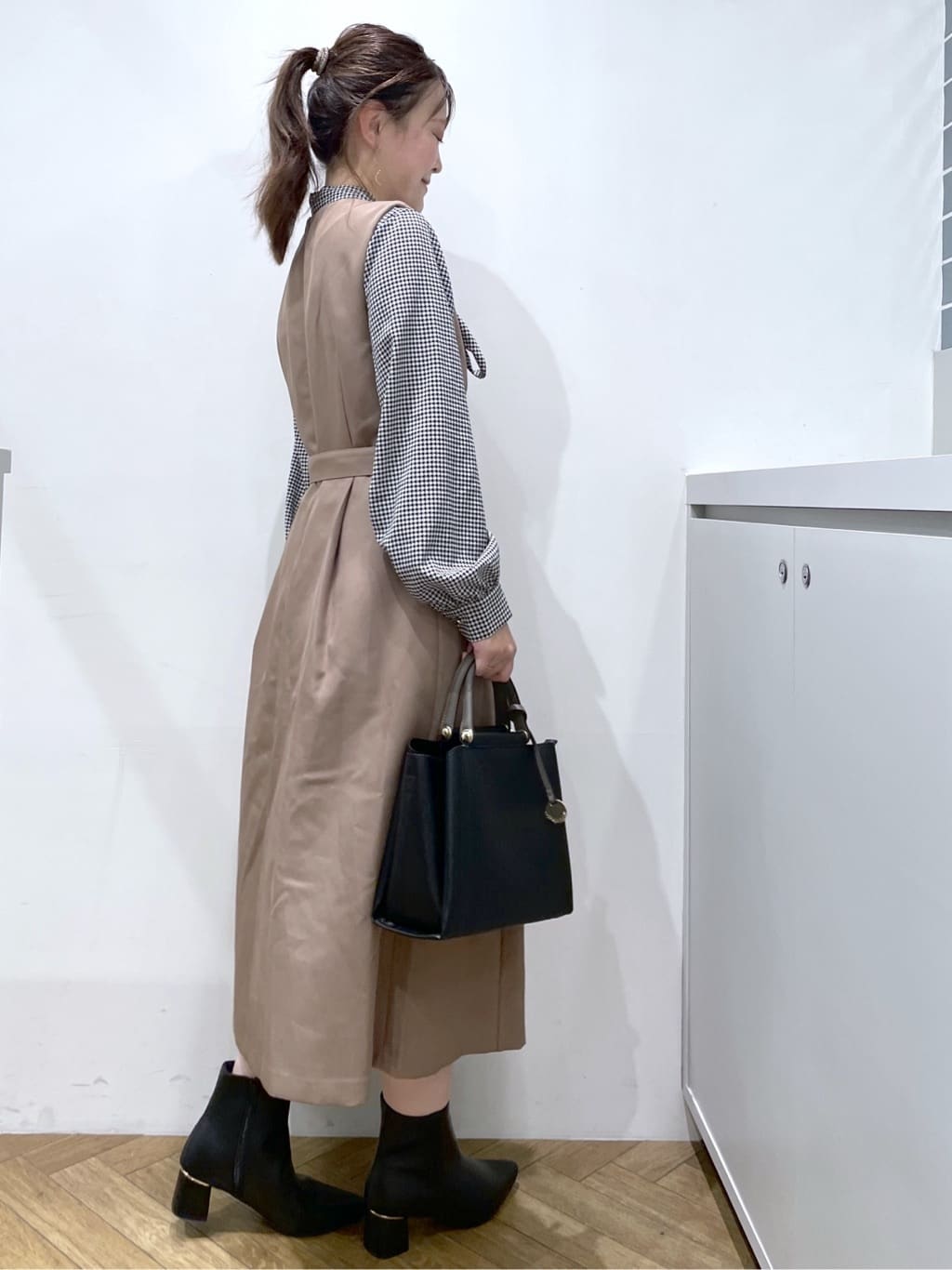 Junさんの「index｜トレンチディティールワンピース【洗濯機OK／イージーアイロン／防シワ】」を使ったコーディネート