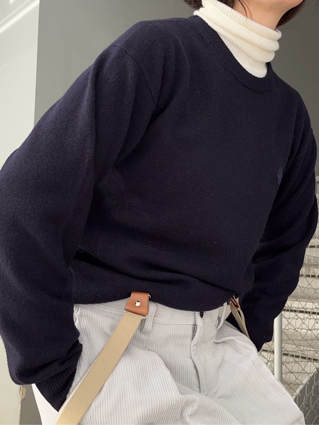 神野（jinno）さんの「TAKEO KIKUCHI｜【Air Palette Knit】ワンポイント カラーニット プルオーバー」を使ったコーディネート
