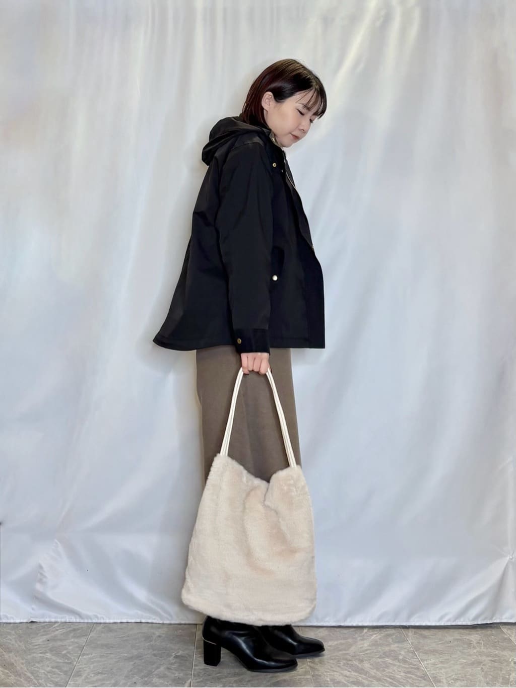 ネリさんの「SHOO･LA･RUE｜【洗濯機可】美脚見え あったか圧縮ニット ガウチョパンツ」を使ったコーディネート