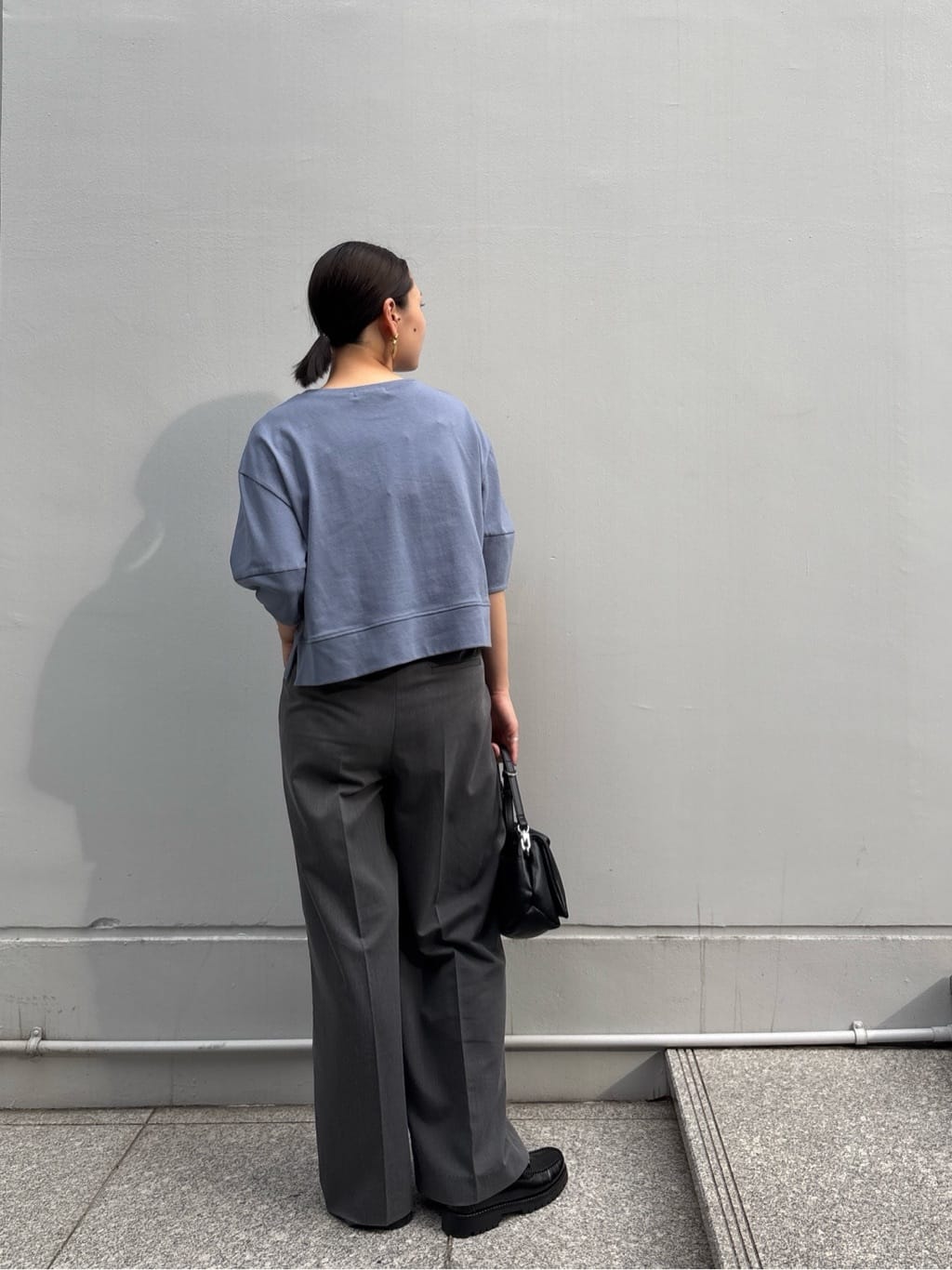 ayanoさんの「INDIVI｜フォルムスリーブカットソー」を使ったコーディネート