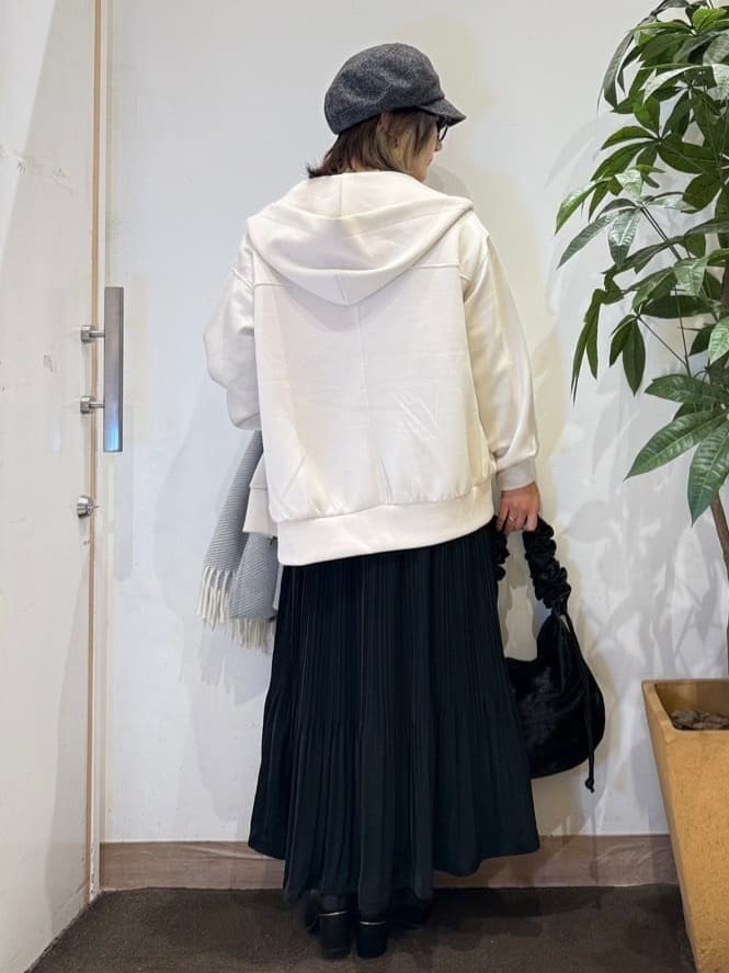 misakiさんの「SHOO･LA･RUE｜ストレッチブーツ」を使ったコーディネート