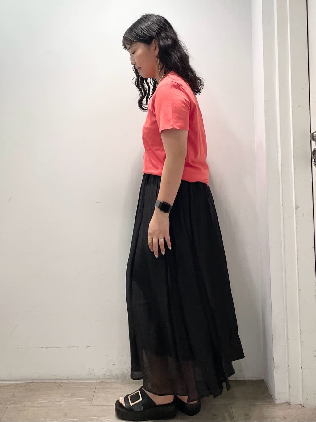 sumicaさんの「OPAQUE.CLIP｜《5色展開》ベーシックTシャツ【洗濯機洗い可／UV／接触冷感】」を使ったコーディネート