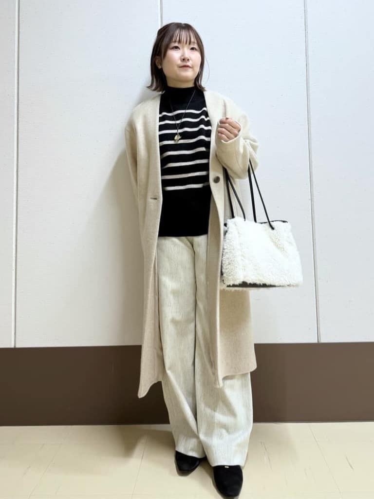 Rikoさんの「INDIVI｜【褒められパンツ／ウール混】ウォームウール ワイドパンツ」を使ったコーディネート