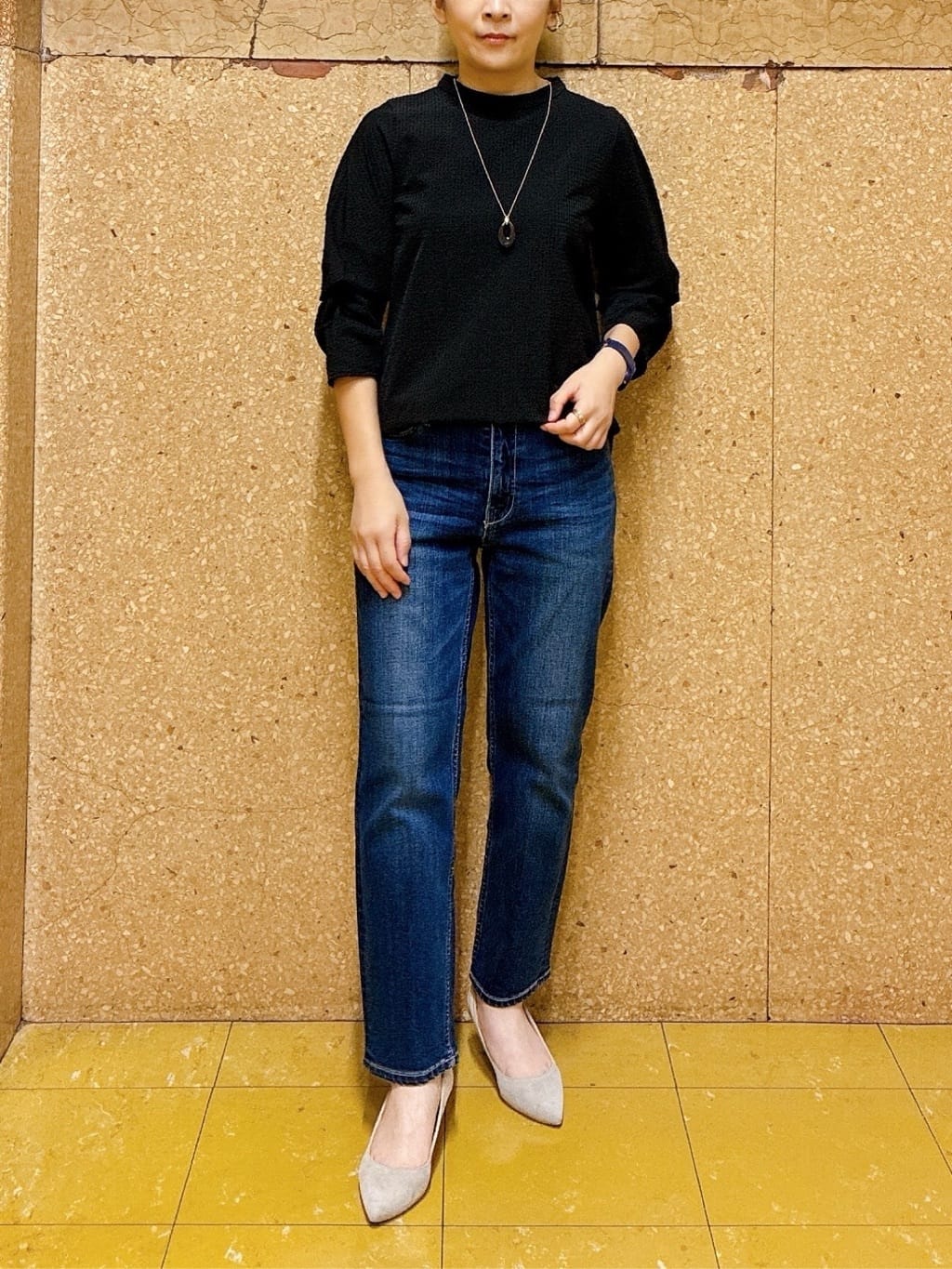 hattoriさんの「INDIVI｜【褒められデニム】スリムストレート デニムパンツ」を使ったコーディネート