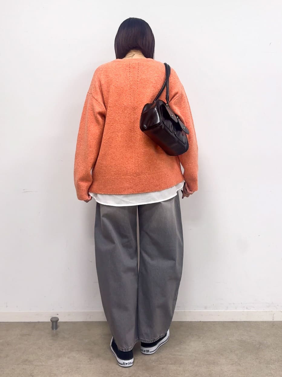 𝐜𝐡𝐢𝐤𝐚さんの「SHOO･LA･RUE｜【2点セット/洗濯機可/S-LL】着回しがきく もちもちハイネックニット+裾シャツインナー」を使ったコーディネート