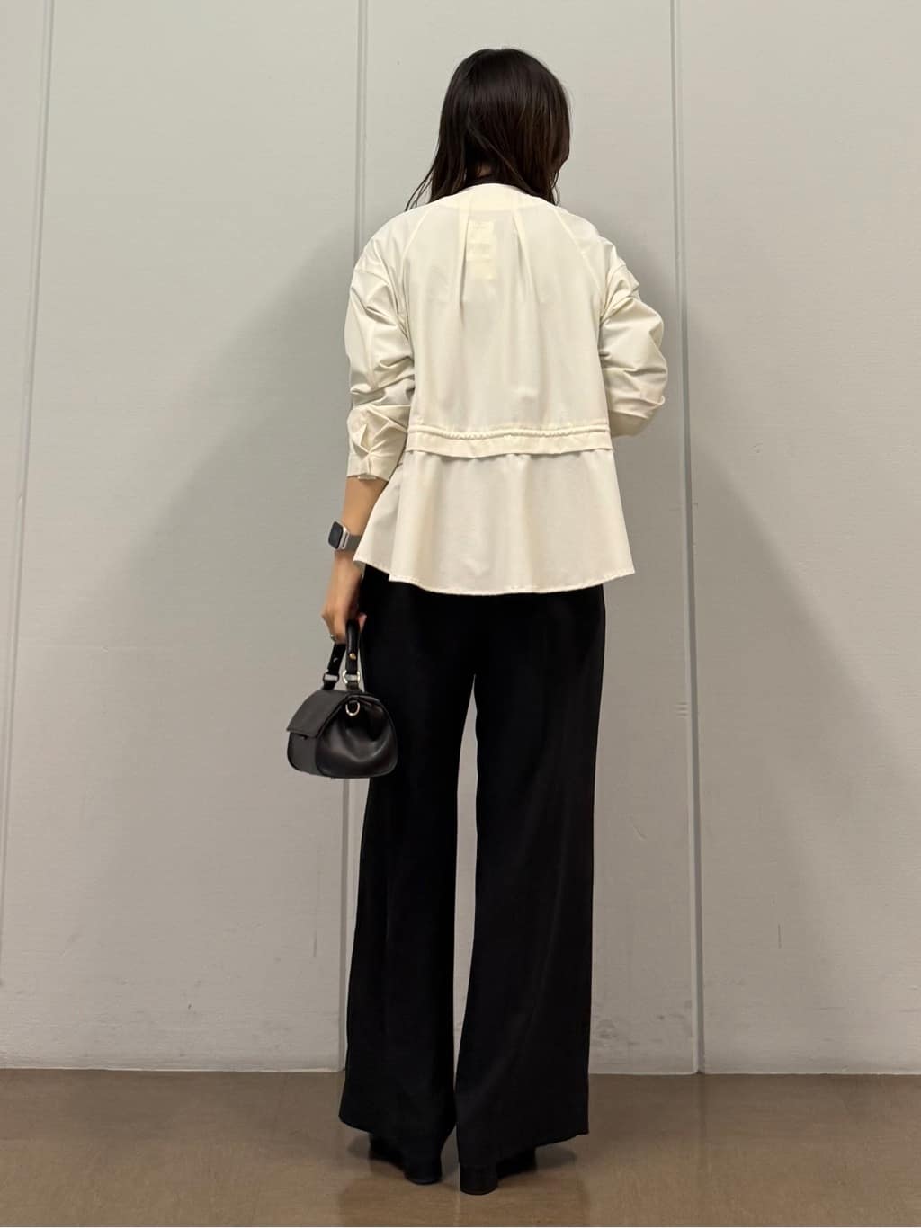 mizukiさんの「INDIVI｜【セットアップ可能】ビスチェレイヤード風トップス」を使ったコーディネート