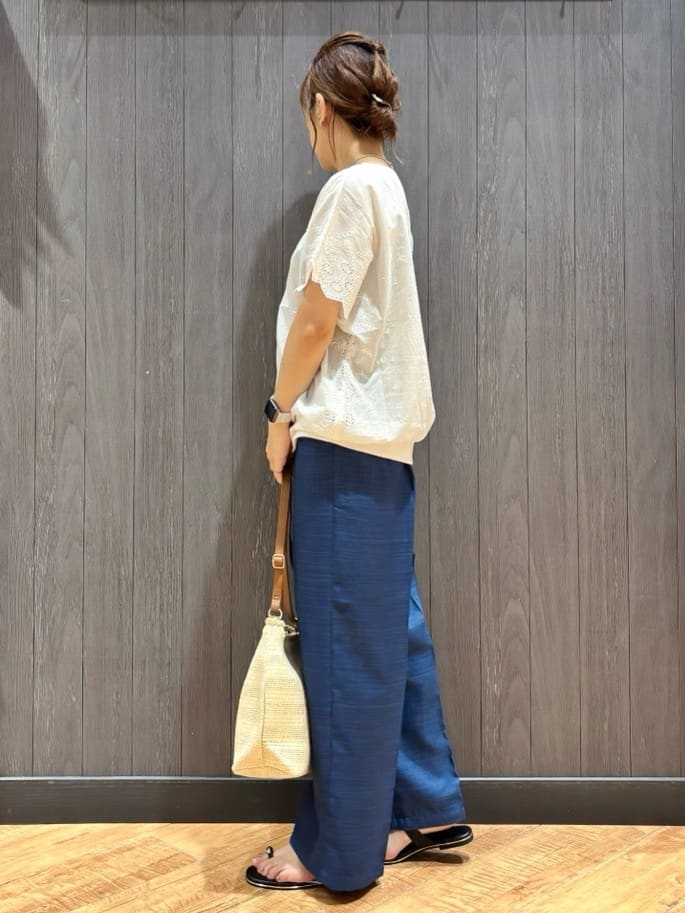 meiさんの「SHOO･LA･RUE｜スカラップ刺繍レースが目を惹く ドルマントップス」を使ったコーディネート