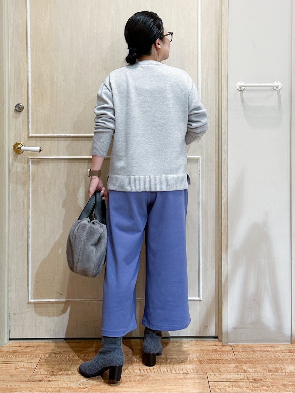 umeさんの「SHOO･LA･RUE｜【撥水/洗える】ショートフーディーダウン」を使ったコーディネート