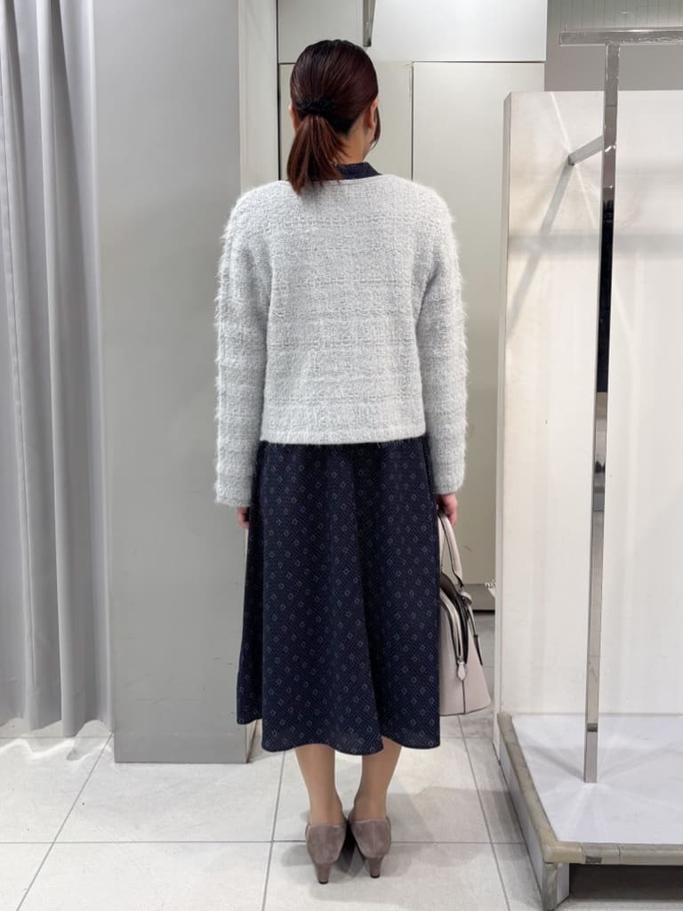 yuiさんの「Reflect｜【お食事会やお出かけに◎】ふんわりジャカード編みカーディガン」を使ったコーディネート