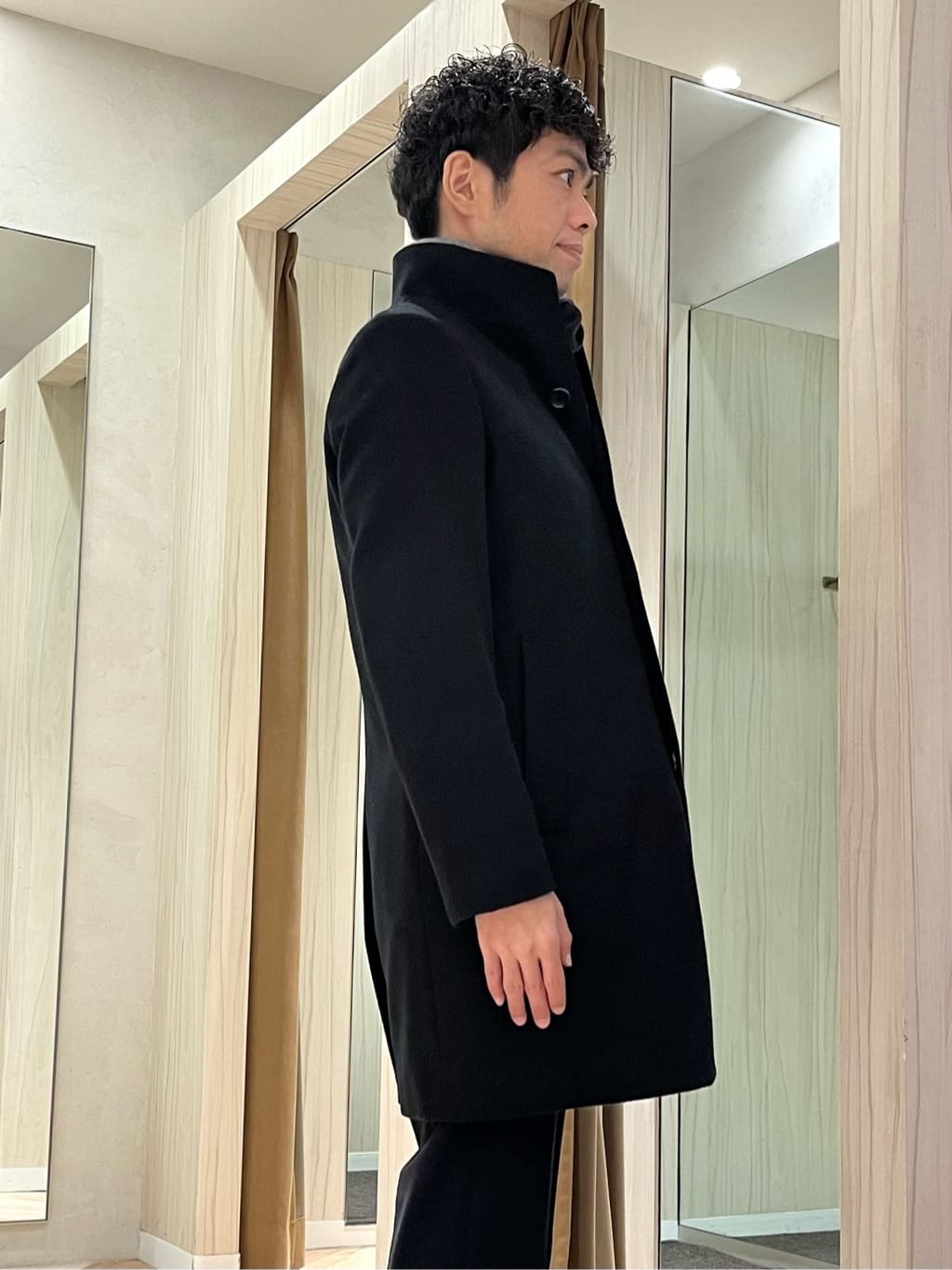 URAさんの「TAKEO KIKUCHI｜【ウールカシミヤブレンド】ビーバー調 スタンドカラー コート」を使ったコーディネート