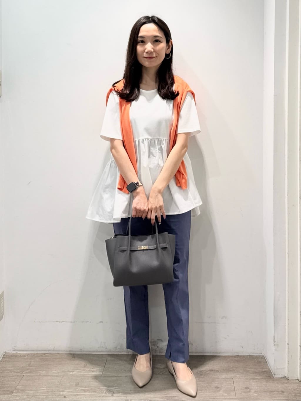 yuicciさんの「OPAQUE.CLIP｜麻混ハイストレッチイージースティックパンツ【洗濯機洗い可】」を使ったコーディネート
