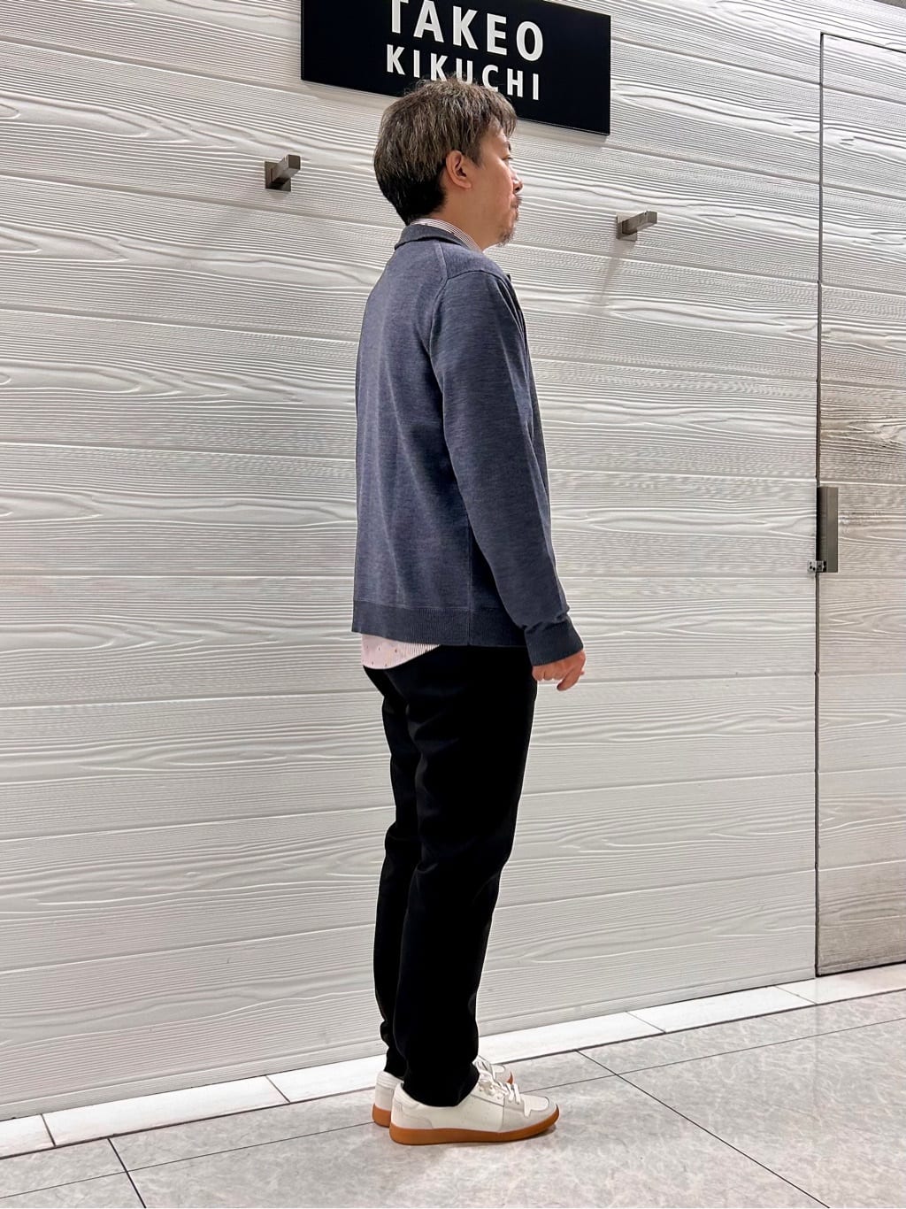 すーさんの「TAKEO KIKUCHI｜ハットモチーフ ジャカード ストライプ シャツ」を使ったコーディネート