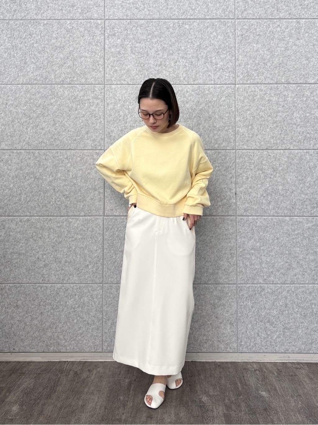 ayanoさんの「INDIVI｜ワイドスリーブカラースウェット」を使ったコーディネート
