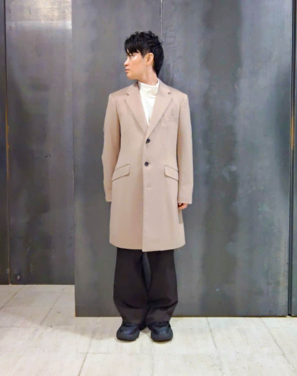 shiominさんの「TAKEO KIKUCHI｜カシミヤブレンド ビーバー調チェスターコート」を使ったコーディネート