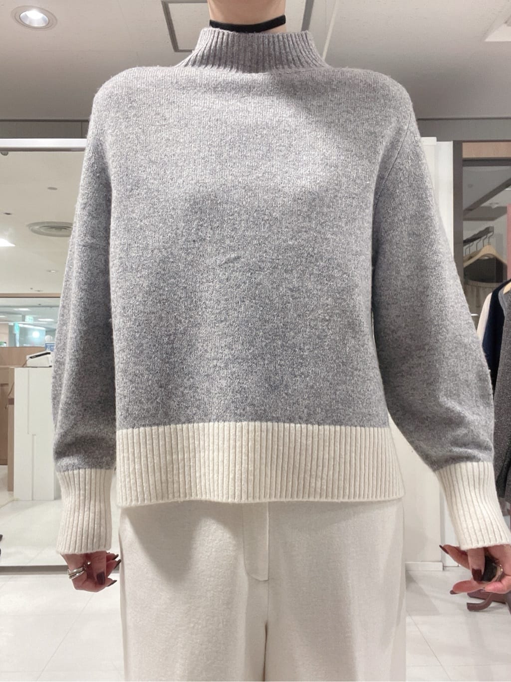 IWAMOさんの「UNTITLED｜【8色展開/洗える】ウールカシミヤ ハイネックニット」を使ったコーディネート