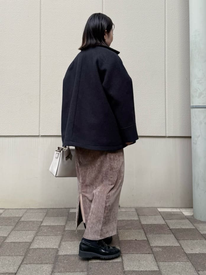 chさんの「THE SHOP TK｜【インしないで着られる】金ボタン ハイネックニット/毛玉になりにくい/静電気防止/洗濯機OK」を使ったコーディネート