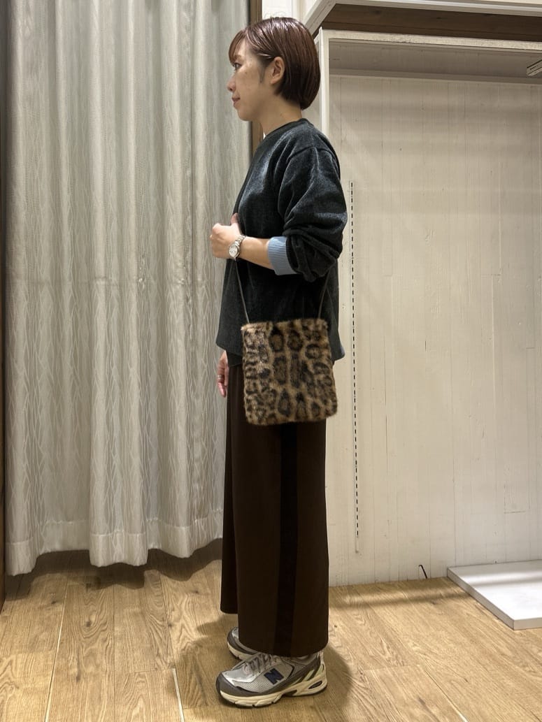 ga_riさんの「THE SHOP TK｜【触れるたびに心地良い】ライトモールニット　洗濯機OK/ユニセックスでおすすめ！」を使ったコーディネート