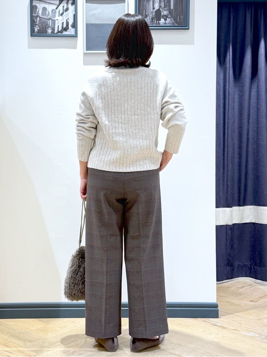 Lilyさんの「grove｜【あったか裏起毛】かっこよさも穿き心地も叶える、優秀スラックスパンツ」を使ったコーディネート
