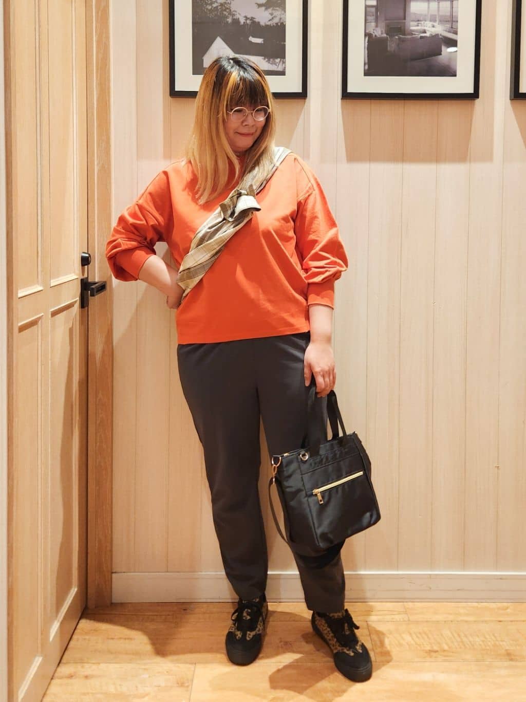 れーやんさんの「SHOO･LA･RUE｜【洗濯機可/S-LL】程よい抜け感 大人のチェックシャツ」を使ったコーディネート