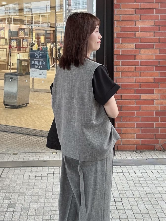 makiさんの「UNTITLED｜【セットアップ可/はっ水/通勤】リラククール 半袖ブラウス」を使ったコーディネート