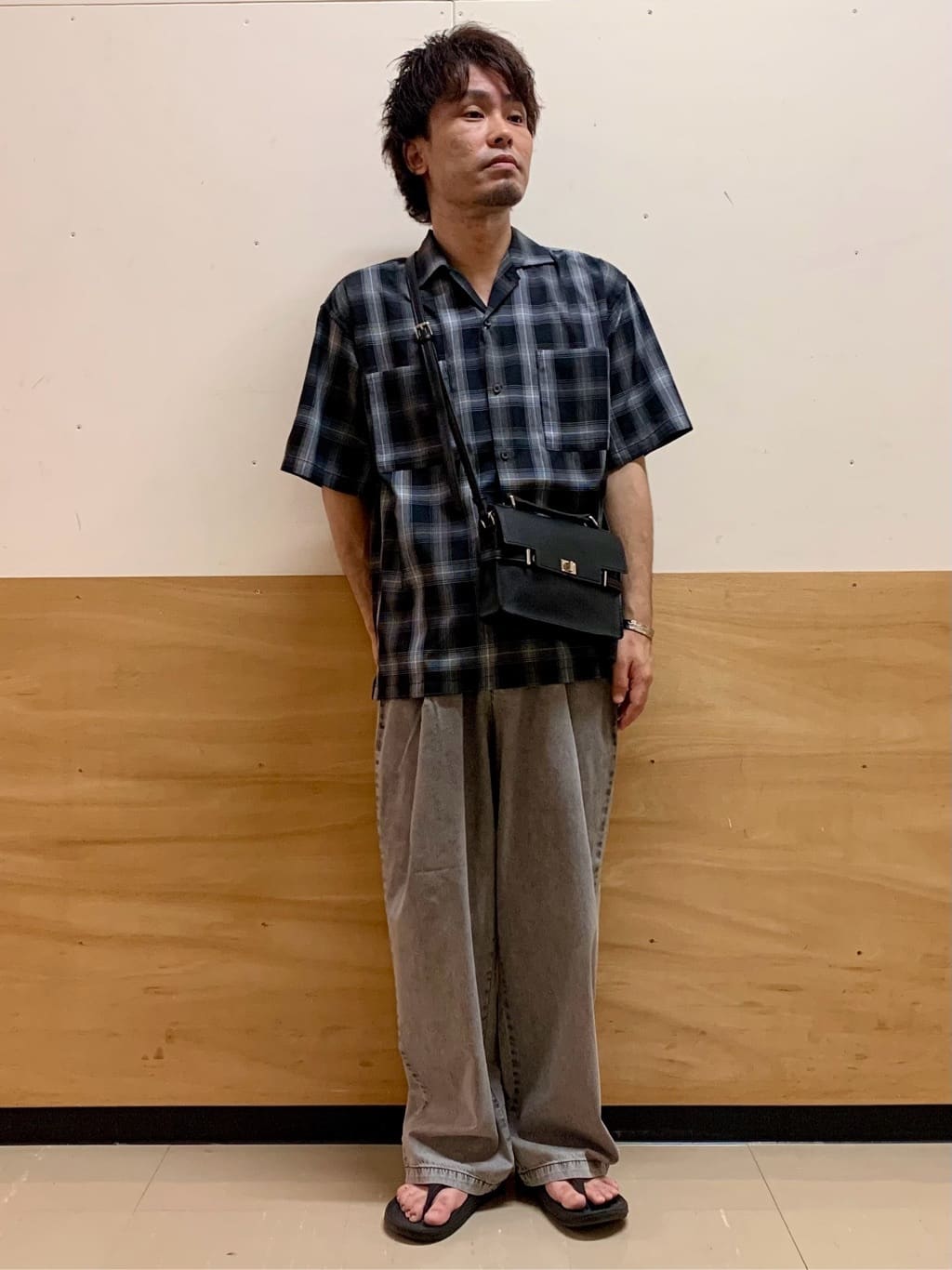 MATUさんの「THE SHOP TK｜オンブレチェック半袖シャツ 洗濯機OK」を使ったコーディネート