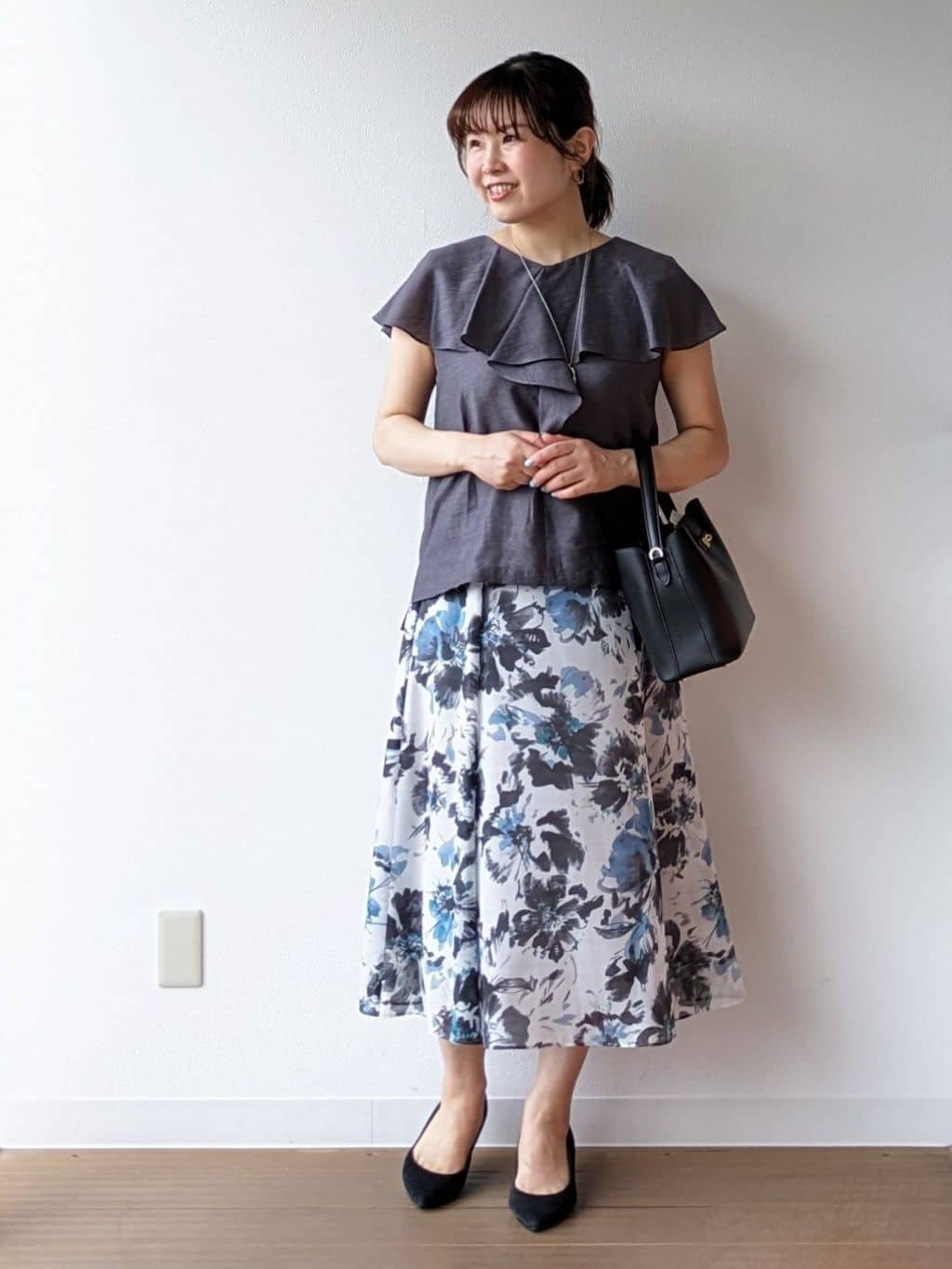 なみきさんの「UNTITLED｜【きれいめ/洗える/フリル】ラッフルシアーブラウス」を使ったコーディネート