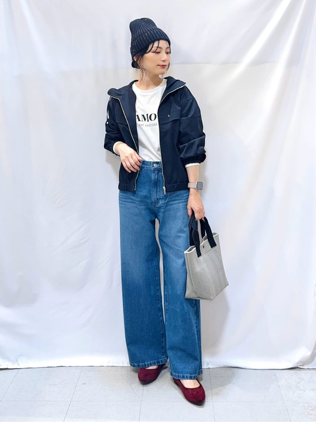 𝐇𝐢𝐫𝐨𝐦𝐢さんの「SHOO･LA･RUE｜グラフィックアソート ベーシックロンT」を使ったコーディネート