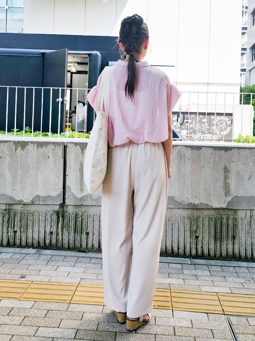ゆゆさんの「SHOO･LA･RUE｜【S-LL】さらシャリコットン 上品なシアー感のデザインシャツ」を使ったコーディネート