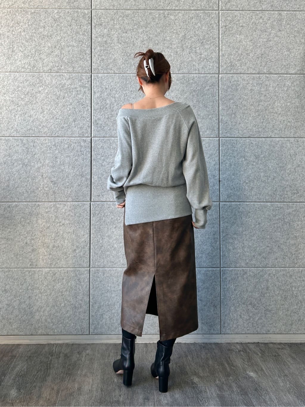 harunaさんの「CODE A｜garin sleek skirt」を使ったコーディネート