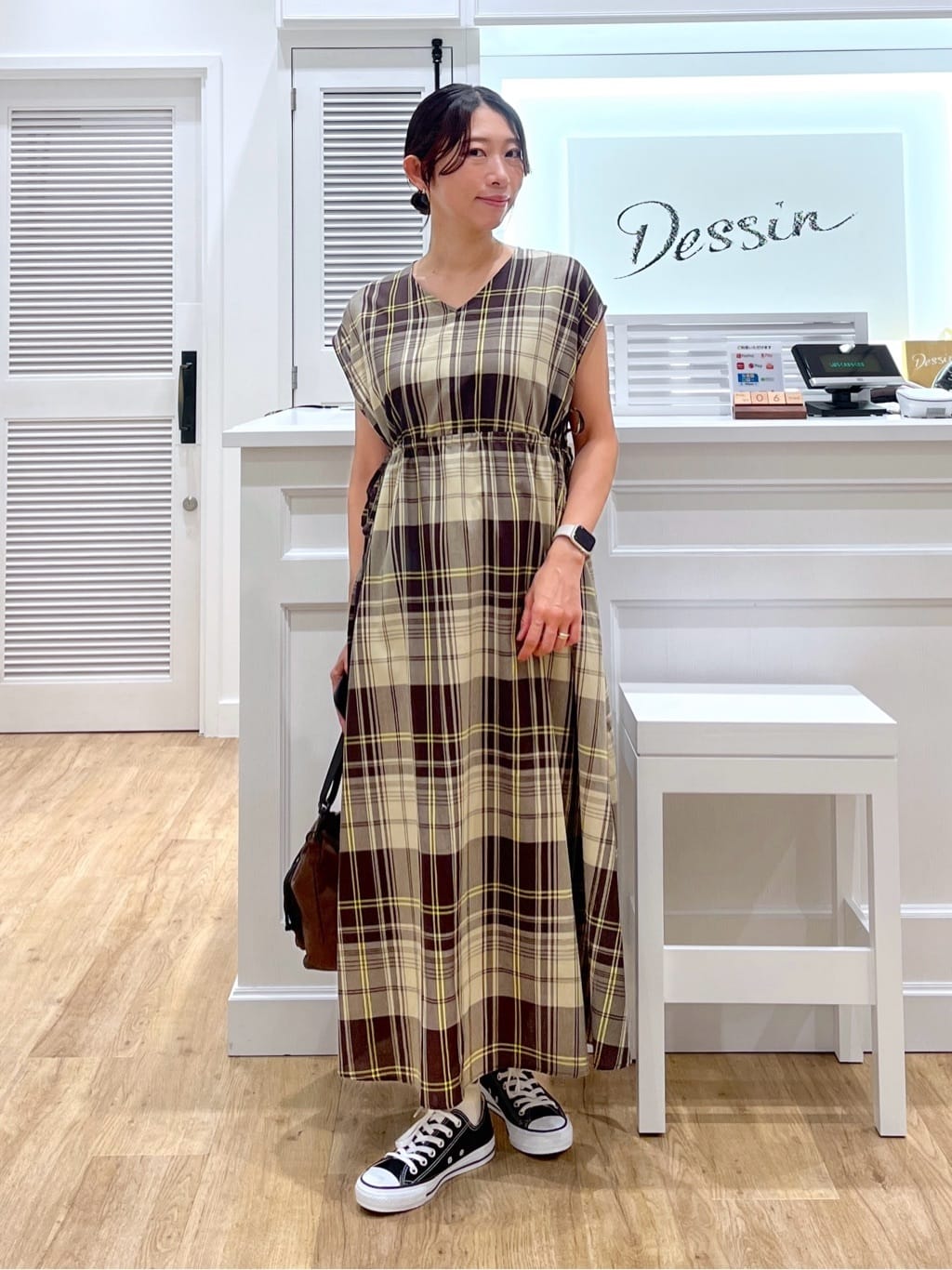 canaさんの「Dessin｜【リンクコーデ・洗える】ウエストドロスト付きチェック柄ワンピース」を使ったコーディネート